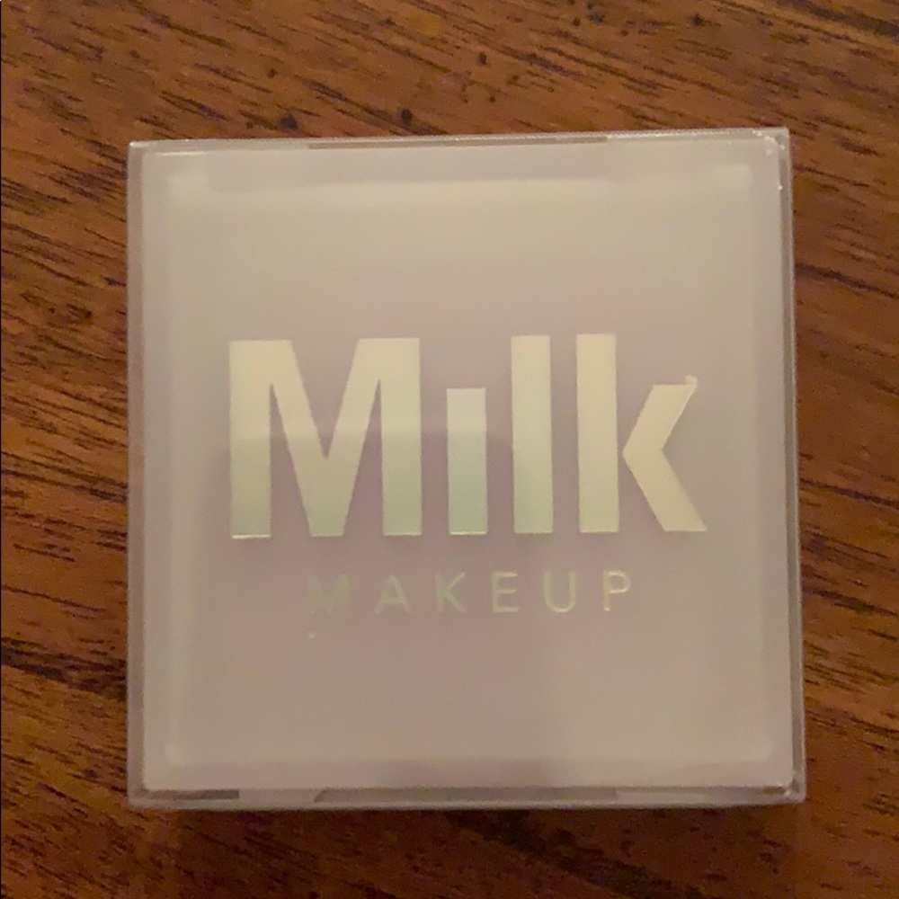 Milk MakeUp Powder Highlighter